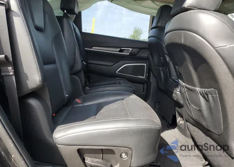 2022 Kia Telluride S z USA, uszkodzony, nr VIN 5XYP6DHC1NG236161